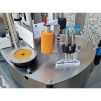 Flaschenetikettierer ALPHA PRO / Etikettiermaschine für Flaschen und Dosen