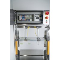 Electric pitting machine for plums, apricots - Pitter / Destoner E2004