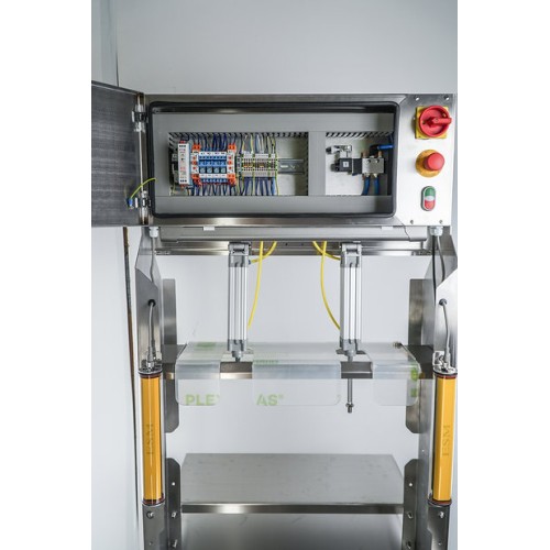 Electric pitting machine for plums, apricots - Pitter / Destoner E2004