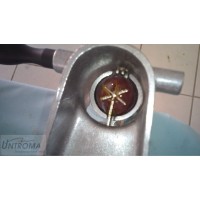 Hand plum and apricot pitting machine - Plum and apricot pitter / Destoner