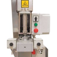 Boucheuse semi-automatique TM/TMV